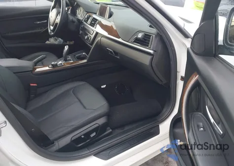 2015 BMW 328I xDrive z USA, uszkodzony, nr VIN WBA3B5C50FF960739